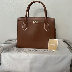 Michael Kors Medium Tan Satchel bag